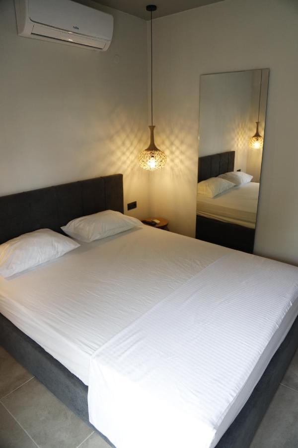 Aelia Boutique Apartments & Rooms Vrasná Buitenkant foto